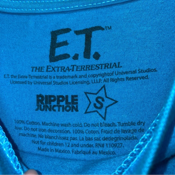 ET the extraterrestrial blue red hoodie it’s all good in the hood T-shirt - Picture 2 of 2